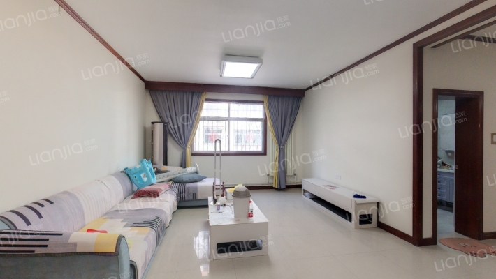 嘉泰花苑二手房实景图