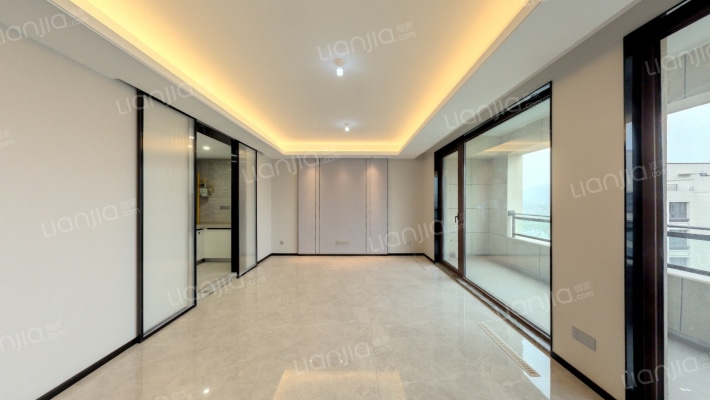 龙兴国际生态新城光宸二手房实景图