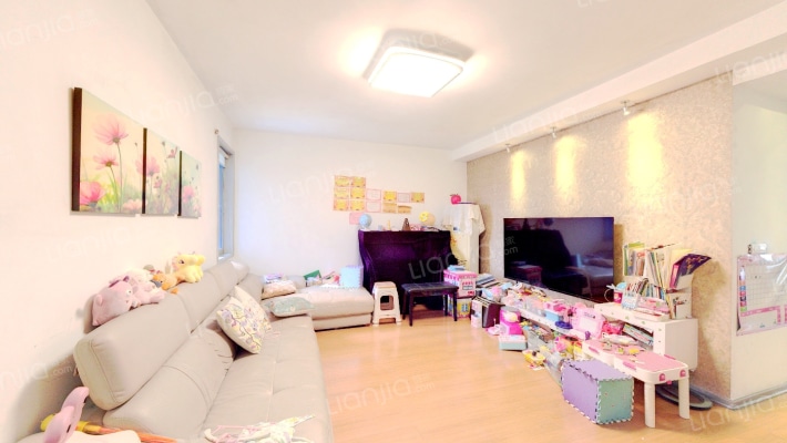 吕浦花园二手房实景图