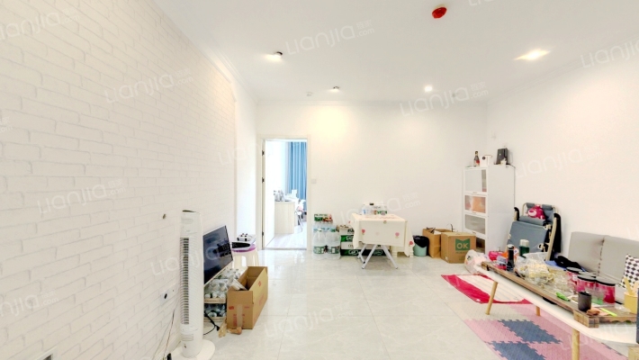 万宇汽车五金博览中心二手房实景图