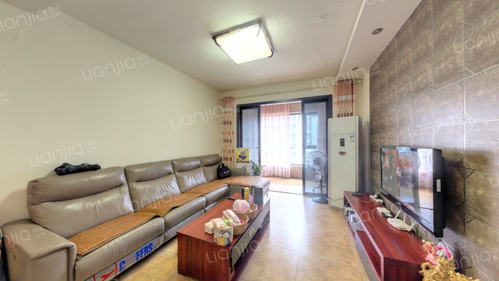 保利金香槟二手房实景图