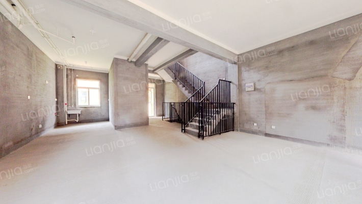 九城御两湖二手房实景图