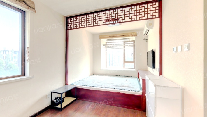 瑞河兰乔南区二手房实景图