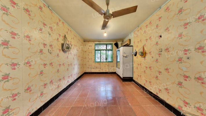 中新横街12号二手房实景图