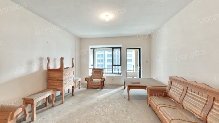 保利城一期二手房实景图