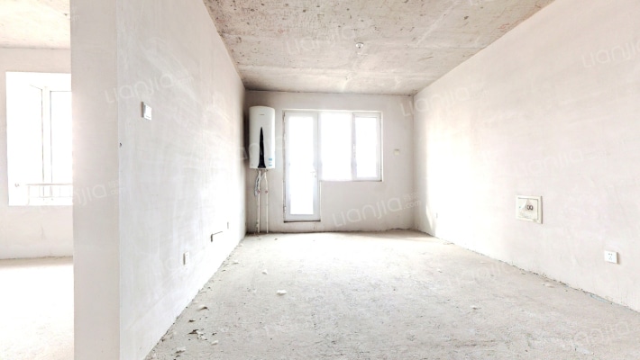 70年大产权，即买即住，温馨舒适集中供暖，交通便利-客厅