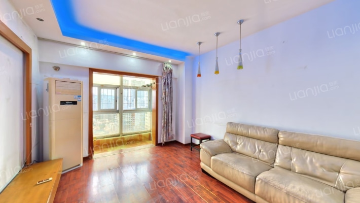 美新广场二手房实景图