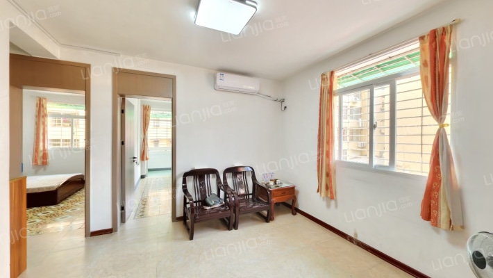 东辉小区二手房实景图