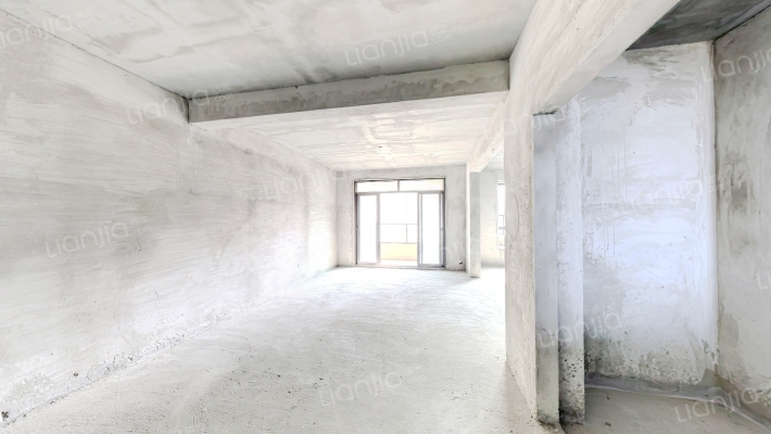 逸龙新河湾二手房实景图