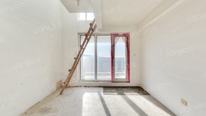 香海上峰二手房实景图