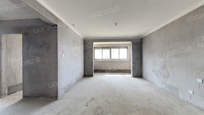 国投欧亚悦府二手房实景图