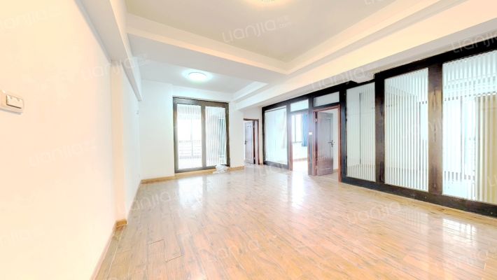 中央华府二手房实景图