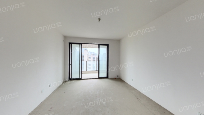 万和湖畔天下二手房实景图