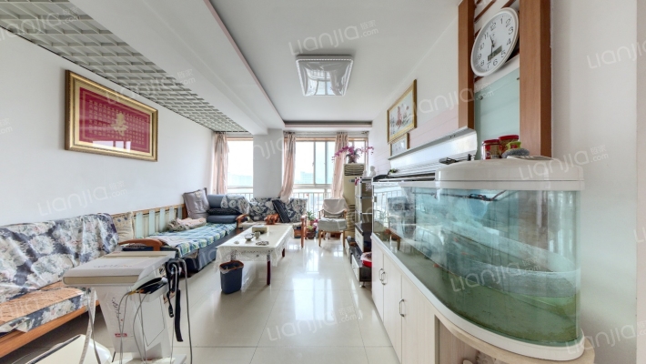 房产大厦二手房实景图