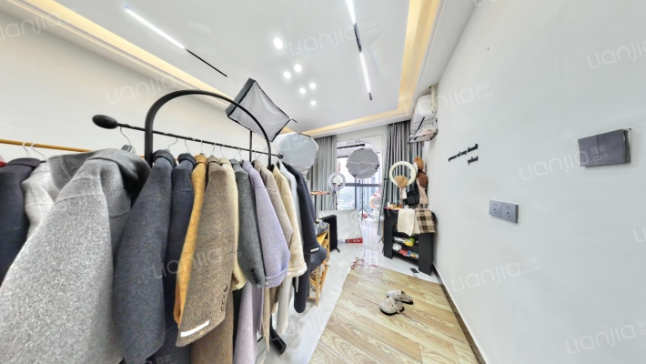 蜀彩珵昀府二手房实景图