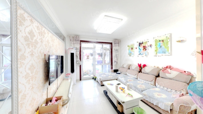 豪泰颐和花园二手房实景图