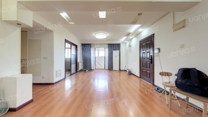 银鑫公寓二手房实景图