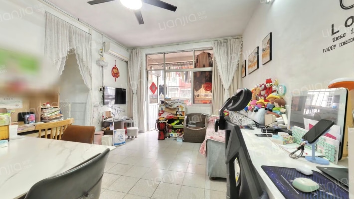 爱联水泥厂小区二手房实景图