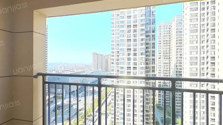 美的梧桐庄园二手房实景图