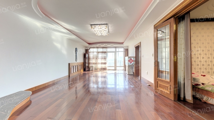 三院长兴花园二手房实景图