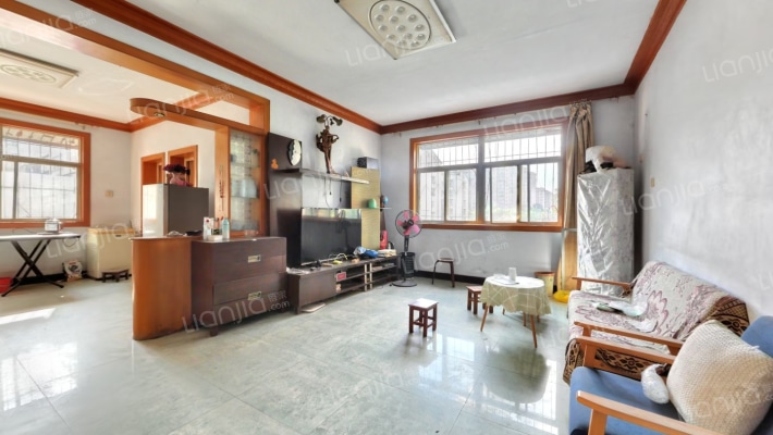 红卫厂家属院北院二手房实景图
