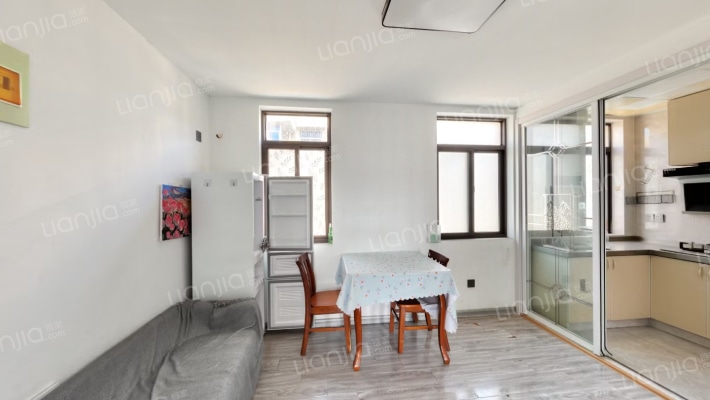 解放路56号二手房实景图