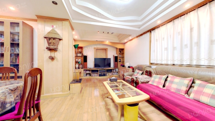 新育社区出版社小区二手房实景图