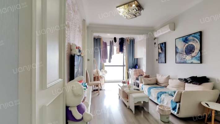 君临嘉龙公馆二手房实景图