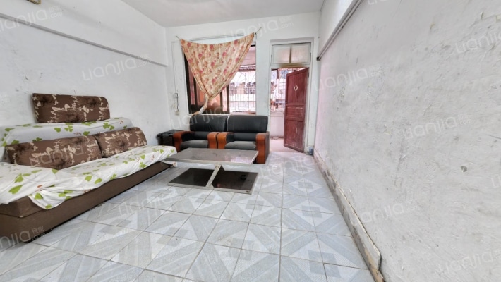 市政园林宿舍二手房实景图