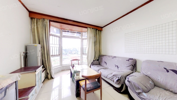 恋日家园C区二手房实景图