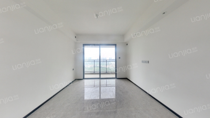 美的卓越好时光二手房实景图