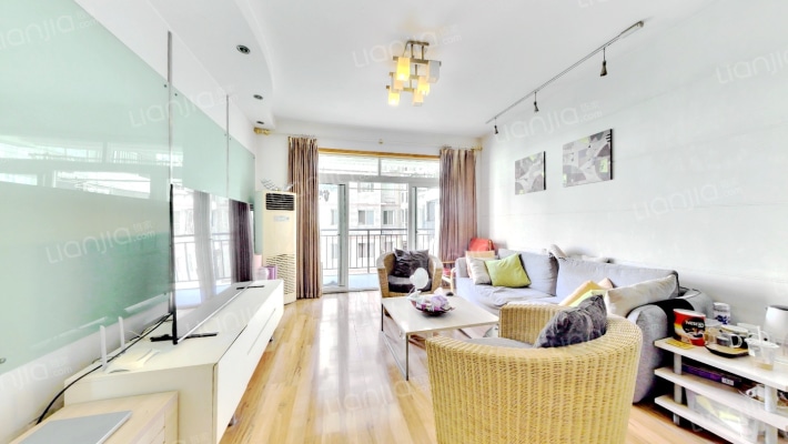 新空间花园二手房实景图