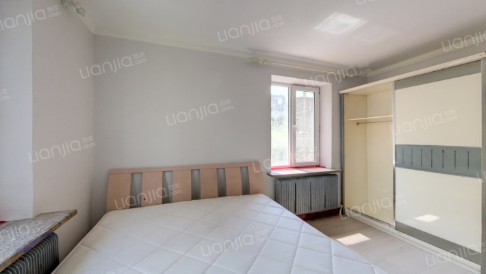 八一小区二手房实景图