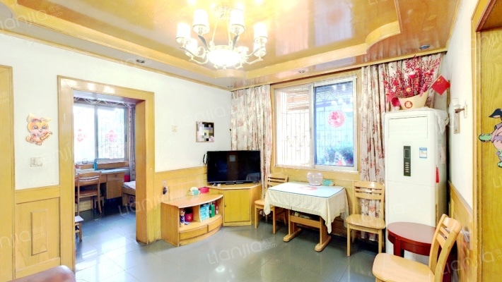 孝肃路35号二手房实景图