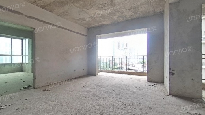 博达绿岛二手房实景图