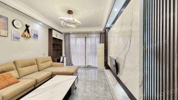 蓝湖城邦二手房实景图