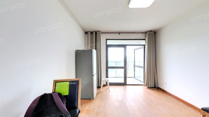 陆地方舟人才公寓二手房实景图