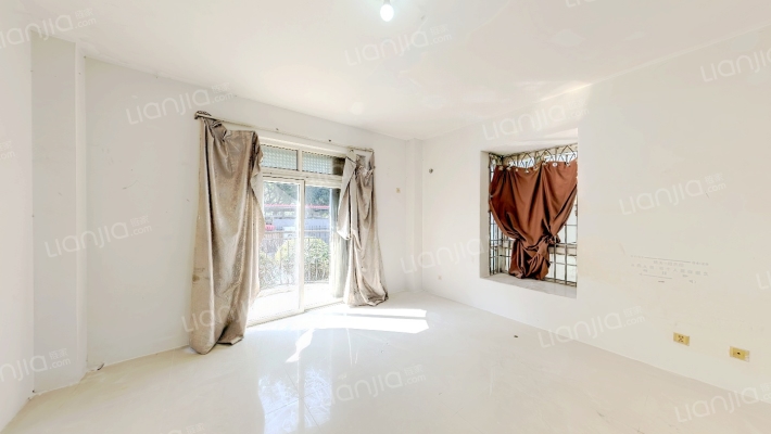 滨海湾花园二手房实景图