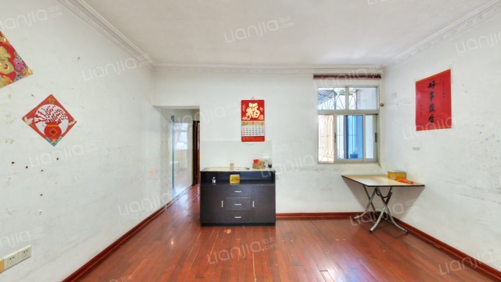 湖光路工业设计院二手房实景图