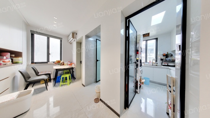 巴里新村二手房实景图