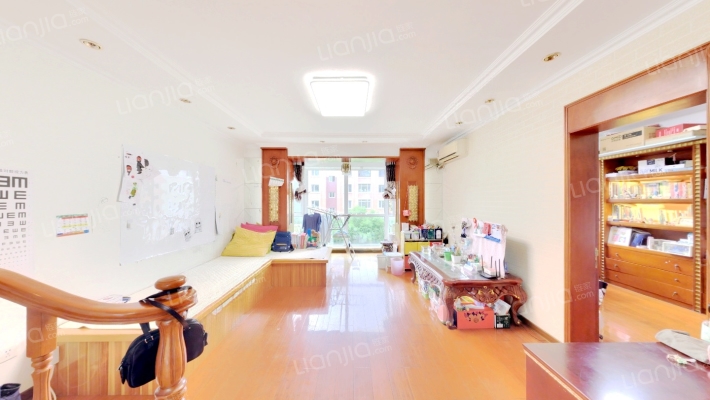 中海水岸春城二手房实景图