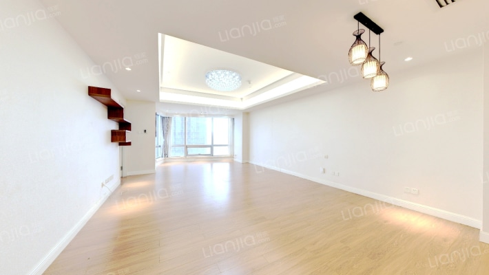 玄武湖金茂广场二手房实景图