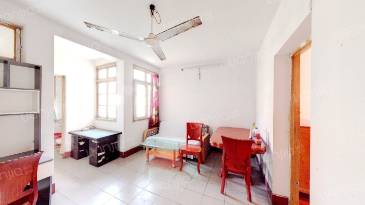 新风小区二手房实景图