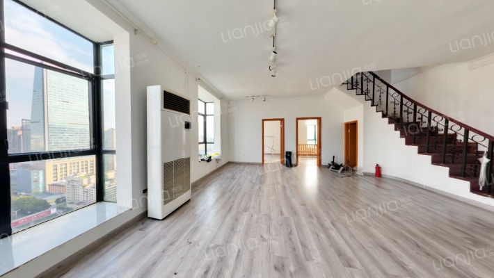 鸿基馨苑二手房实景图