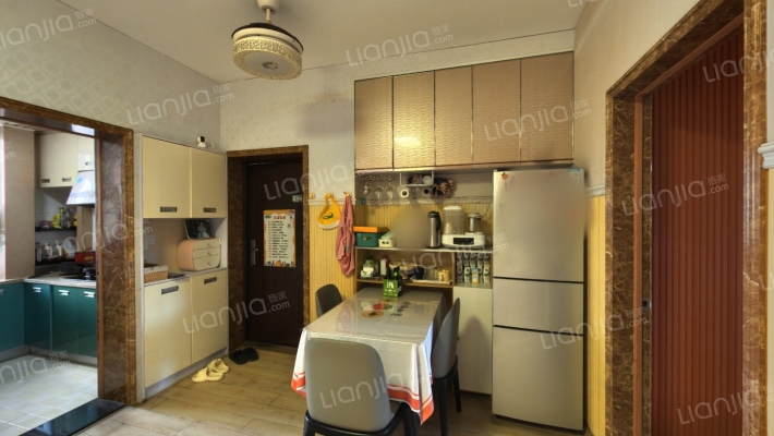 银凤晓月绿苑二手房实景图