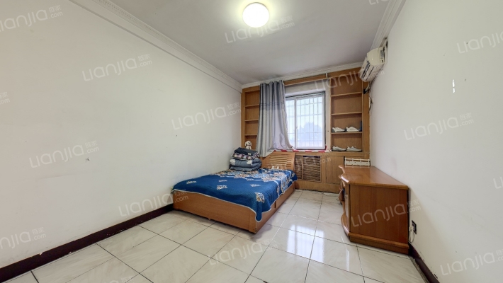 青年南路8号楼二手房实景图