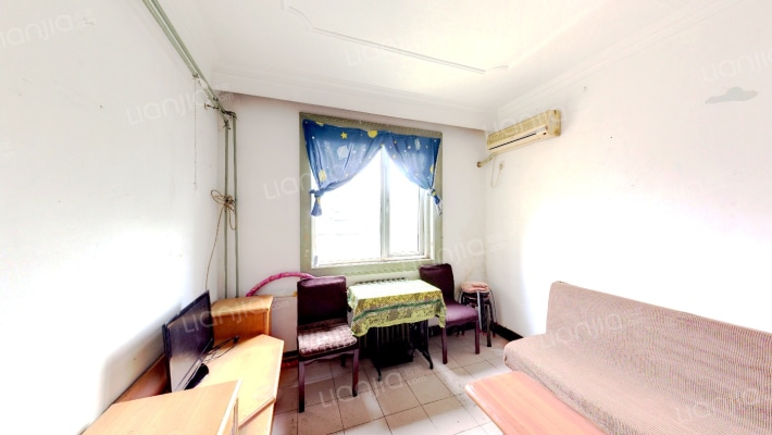 郁江南里津百楼二手房实景图