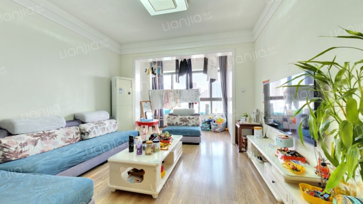 保利锦湖林语南区二手房实景图