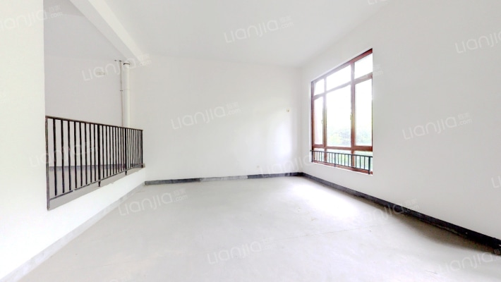 碧园二手房实景图