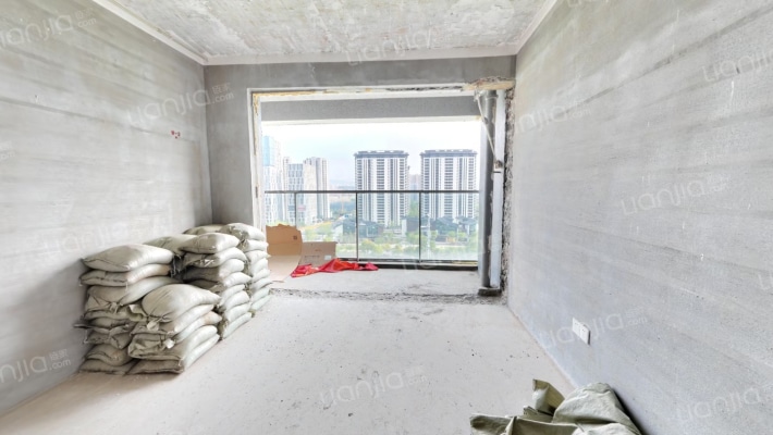 中天溪珺庭二手房实景图